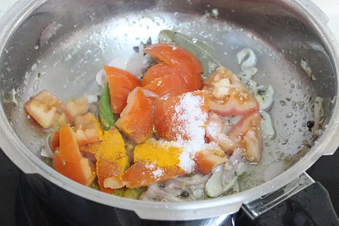 addition of turmeric to the pot for tomato bath recipe