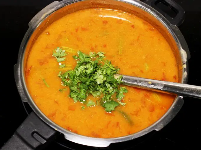 coriander leaves to make drumstick sambar