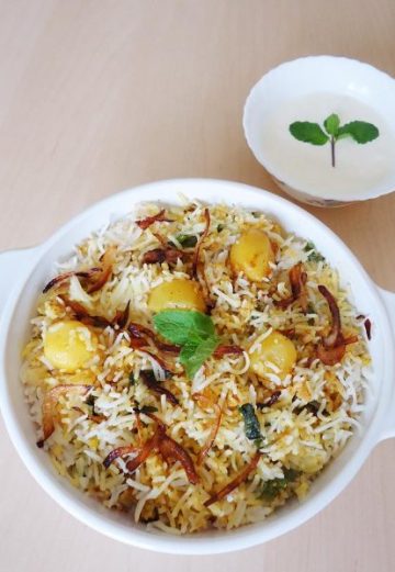 Aloo dum biryani | Potato biryani