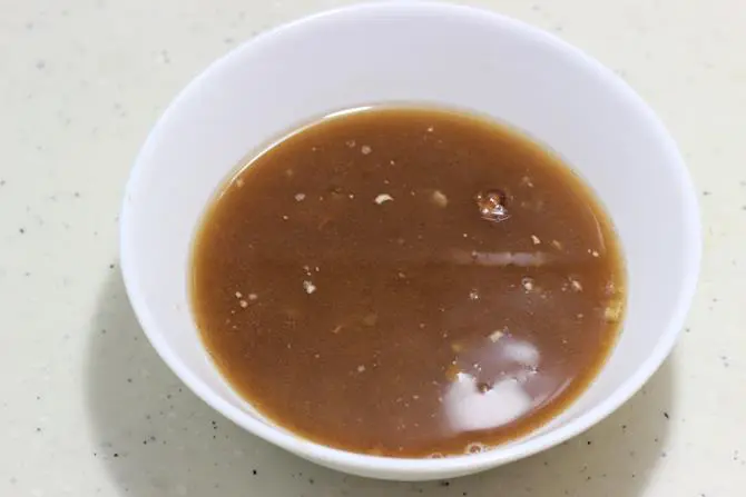 tamarind is squeezed