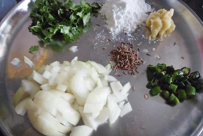 onions for lobia vada
