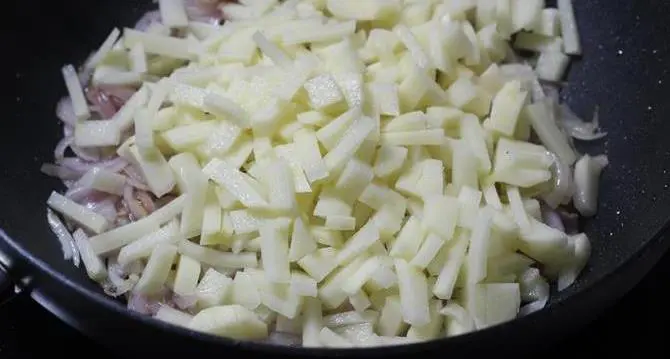 potatoes for aloo capsicum recipe