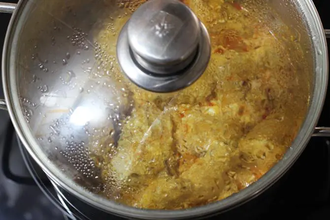 cooking yogurt gravy for chicken dum biryani recipe
