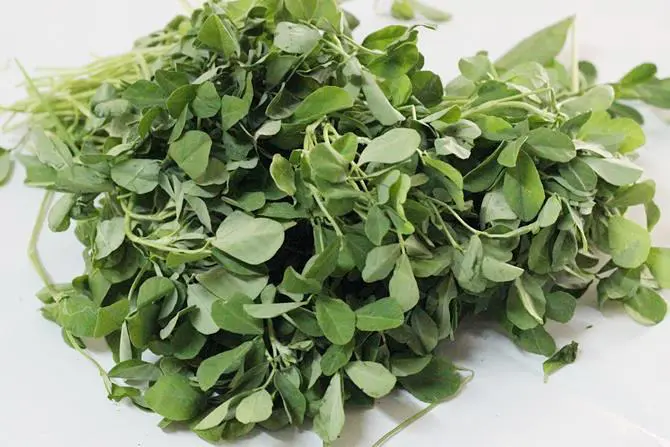 methi leaves for methi dal