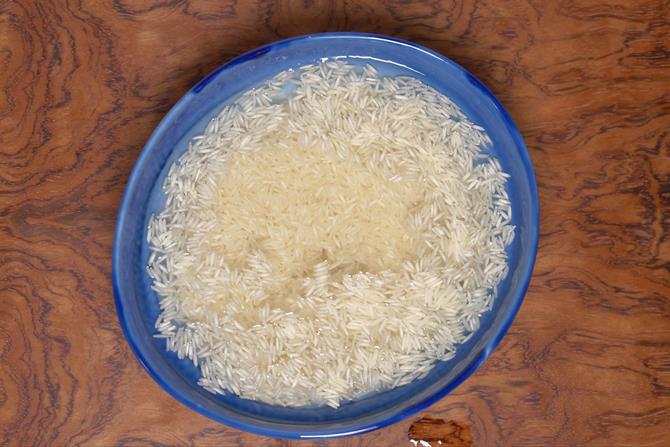 soak & drain rice for biryani