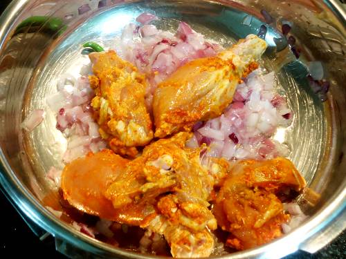frying marinated chicken 