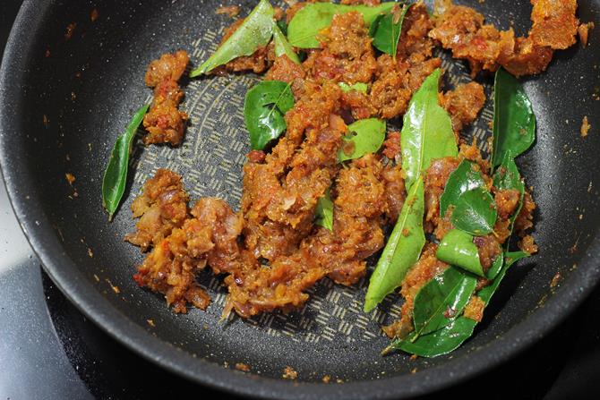 Mushroom Fry Recipe   Swasthi s Recipes - 6