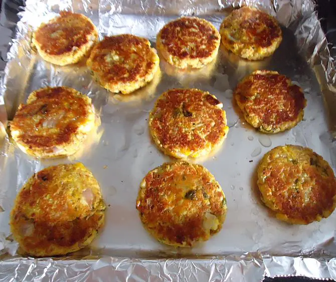 crispy baked patties of paneer cutlet