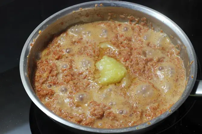 gooey gajar ka halwa mixture