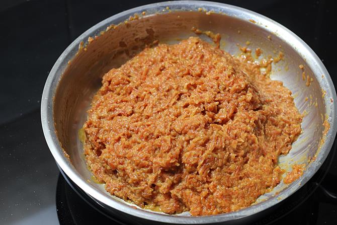 addition of cardamom for gajar ka halwa