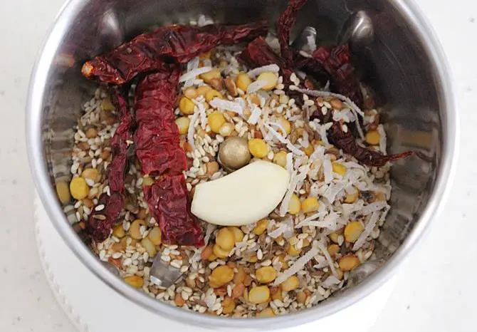 cooling blending to make spice powder recipe