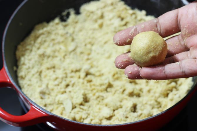 making moong dal laddu with flour