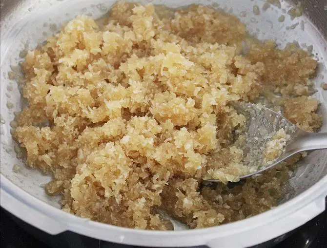 sugar strings in cooking oats laddu mixture