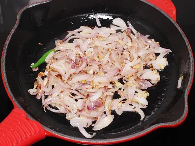 golden fried onions to make ladies finger curry