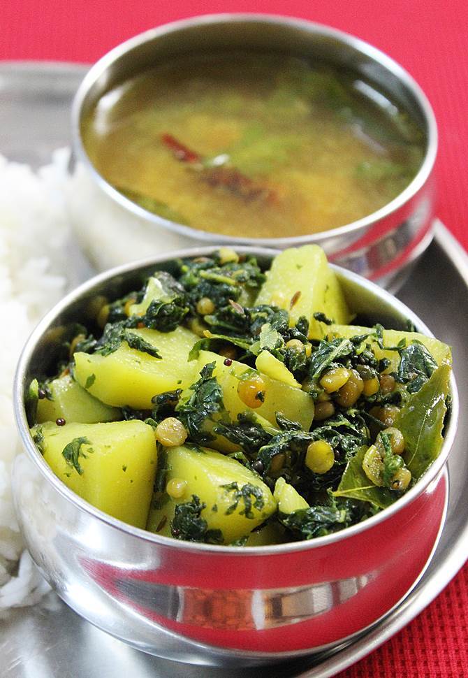 drumstick leaves stir fry recipe - munagaku vepudu