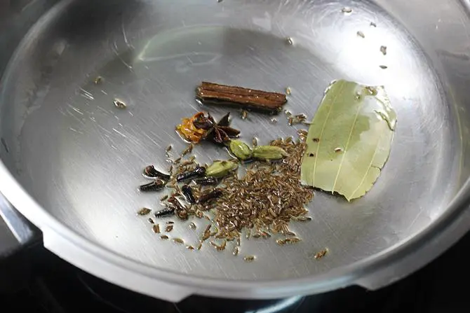 dry spices for paneer pulao recipe
