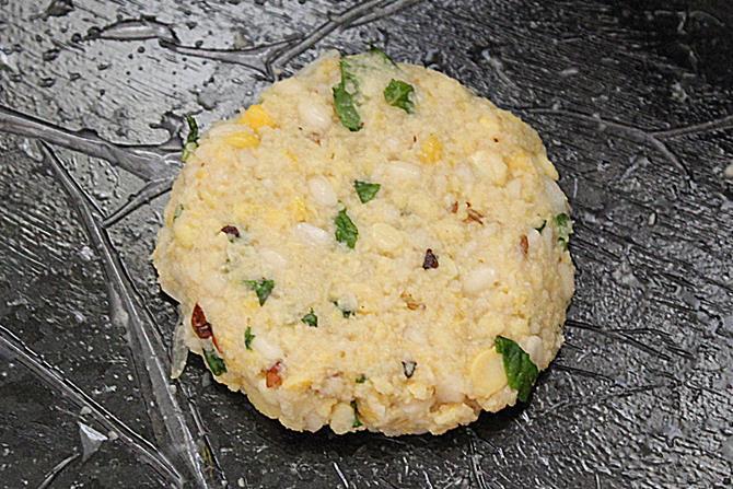making vadai on cling wrap for dal vada recipe