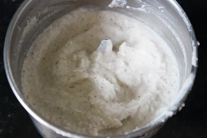 smooth onion puree for shahi paneer recipe