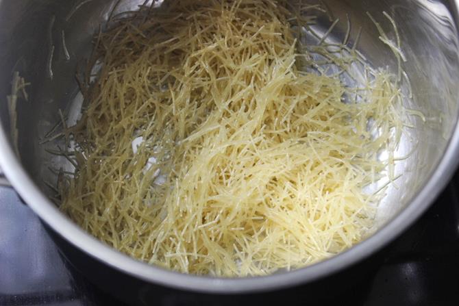 Semiya Kesari Recipe   Swasthi s Recipes - 8