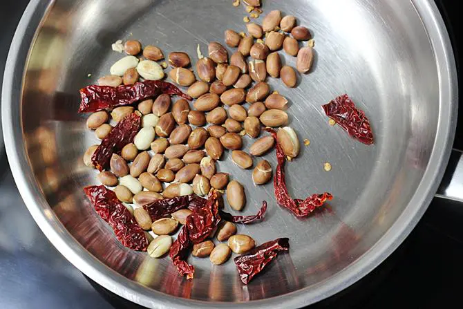 roasting peanuts for gutti vankaya kura