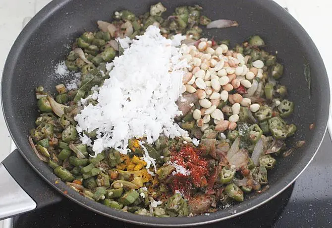 peanuts coconut for bendakaya fry recipe