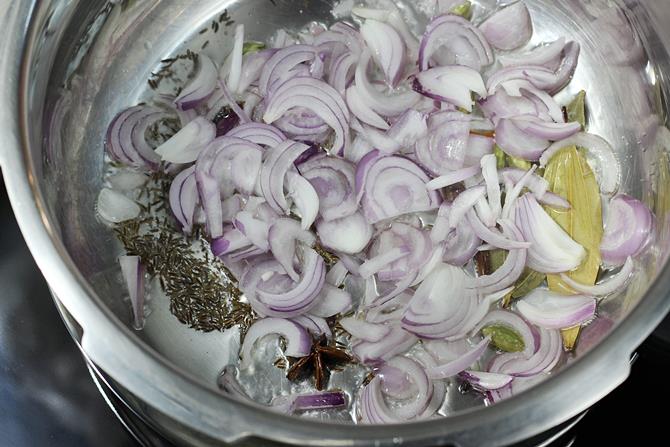 golden fried onions for biryani rice recipe