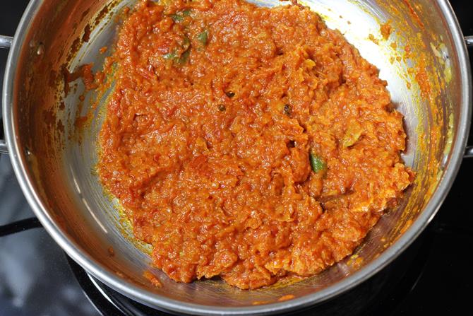 onion tomato masala in a kadai