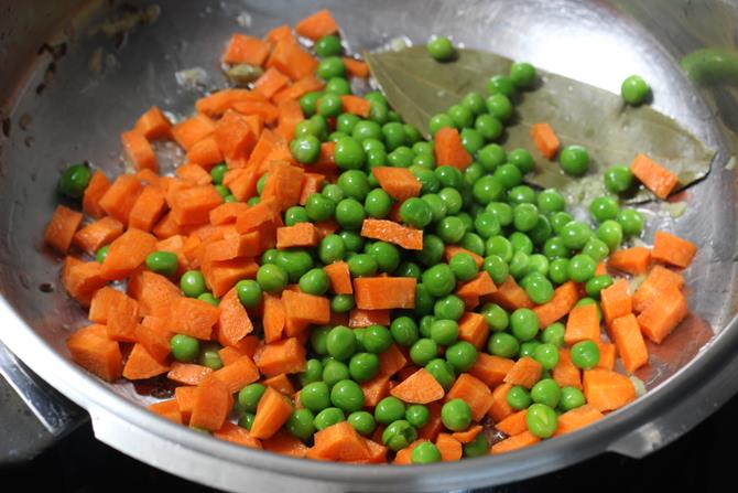 frying veggies in ghee