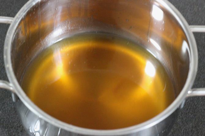 addition of pulp back to bowl to make date syrup recipe