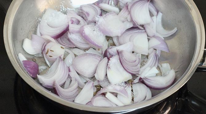 onions and salt for ghee roasted eggs