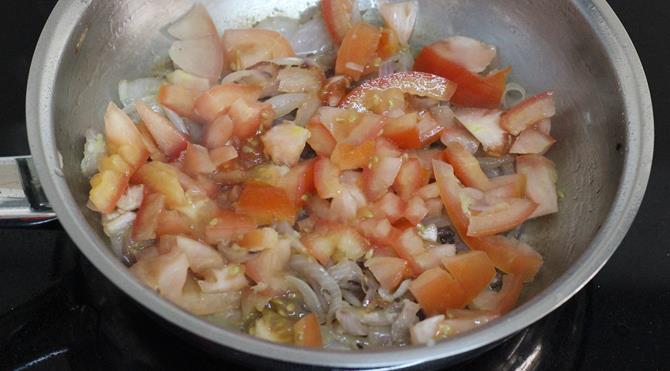 frying tomatoes for anda roast