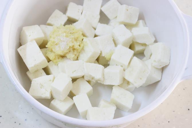 tossing ginger garlic