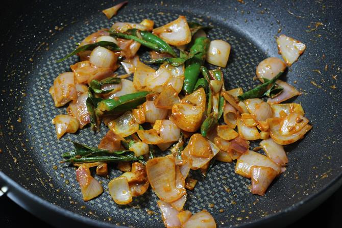 evaporating spiced curd for paneer 65