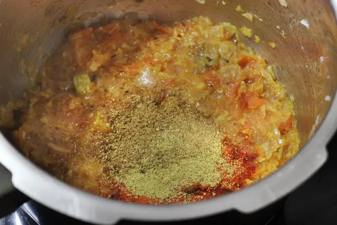 spice powders for potato kurma recipe