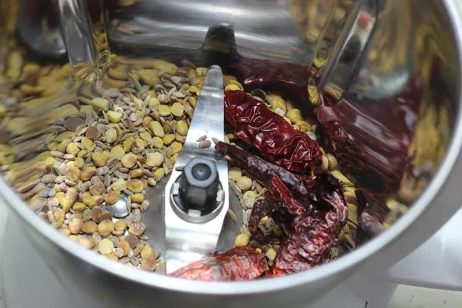 powdering dals to make ridge gourd chutney