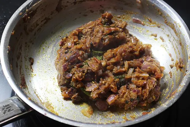 blending masala well for pepper chicken recipe