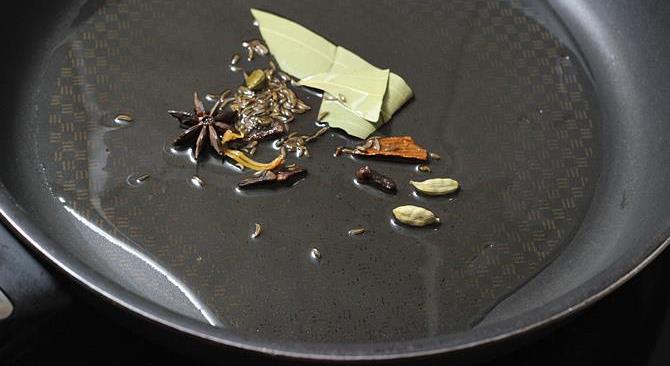 frying spices for chicken kurma recipe