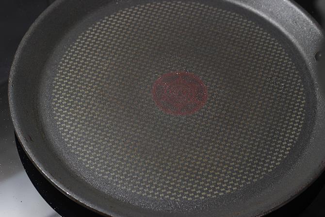greasing pan