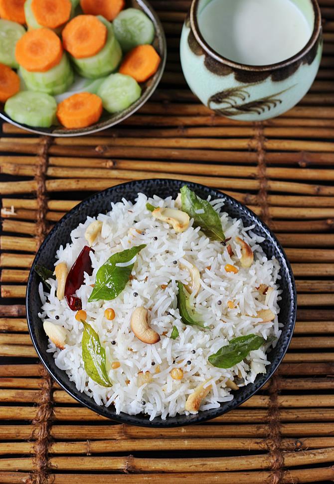 Coconut rice recipe | South Indian coconut rice recipe | Tengai sadam