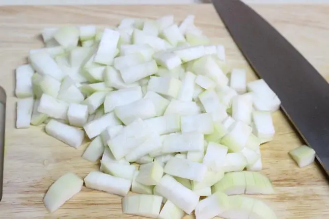 peel chop gourd for bottle gourd kootu