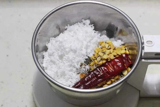 blending masala for bottle gourd kootu