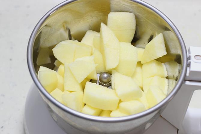 make puree for apple ragi halwa recipe below 1 year