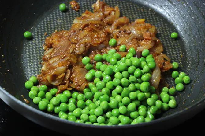 addition of peas in cabbage curry recipe