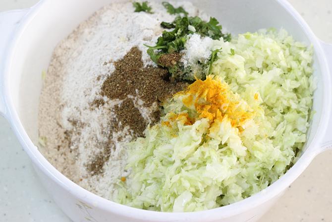 Add all the ingredients to a bowl except oil and ghee