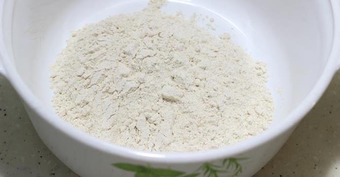 flour to make egg paratha recipe