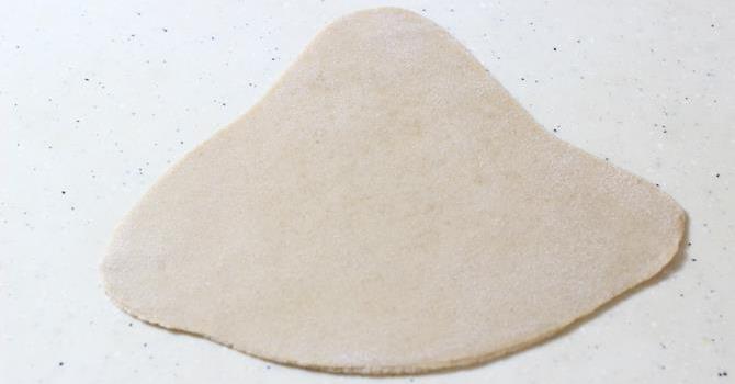 rolled triangle egg paratha recipe