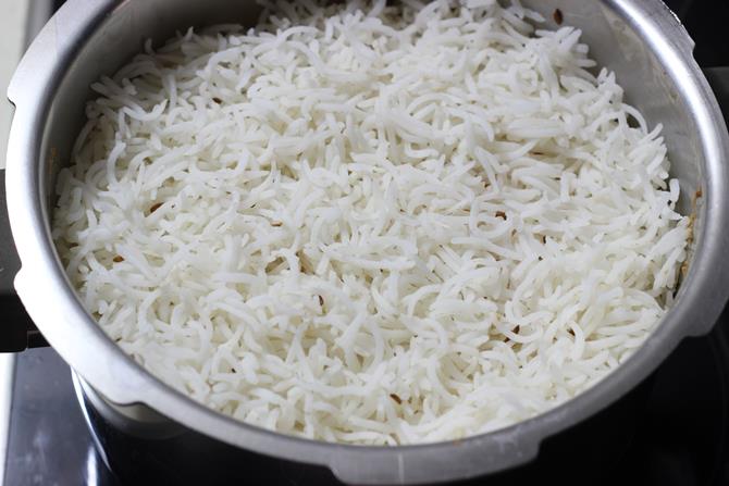 repeat layering rice in pot