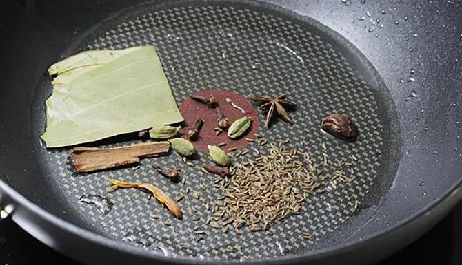 sizzling dry spices