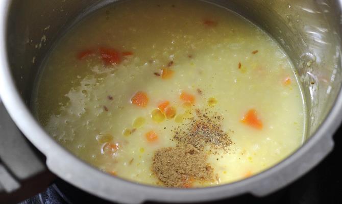 spice powders for moong dal soup for toddlers