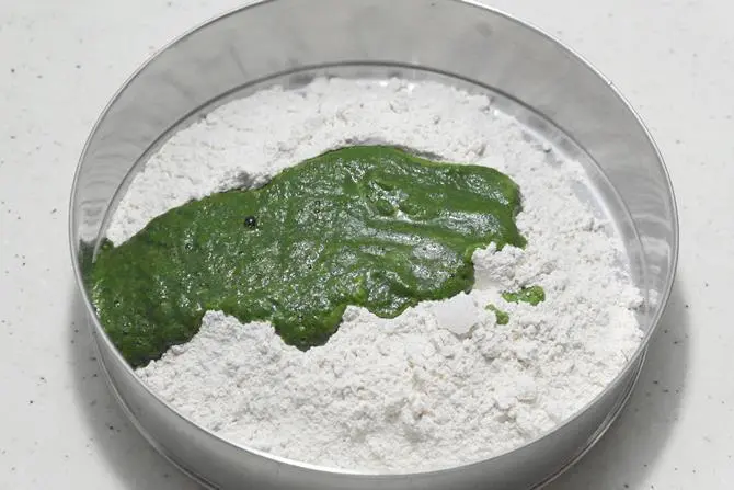 addition of flour and puree